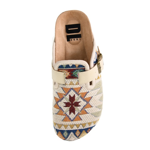 Dirty Laundry Multicolor Geometric Women's Clogs - Picture 1 of 6
